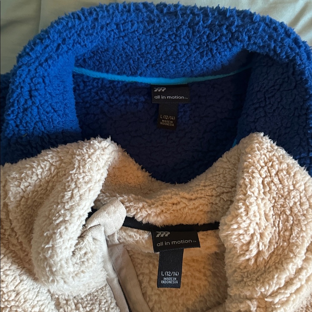 All in Motion Blue and Cream Fleece Bundle Jackets - Picture 4 of 4